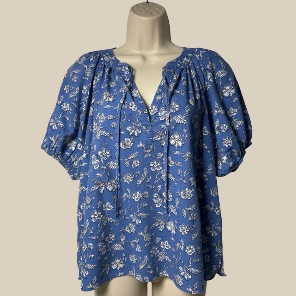 LOFT Blue White Floral Puff Sleeve Blouse Top Split Tie Neck Cottagecore Boho S